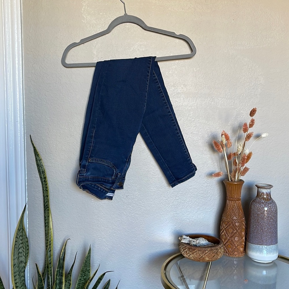Levi’s Dark Wash 711 Skinny Jean